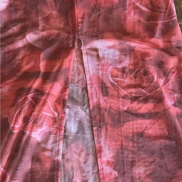 Meshki Strapless Red Rose Dress - Picture 2 of 4